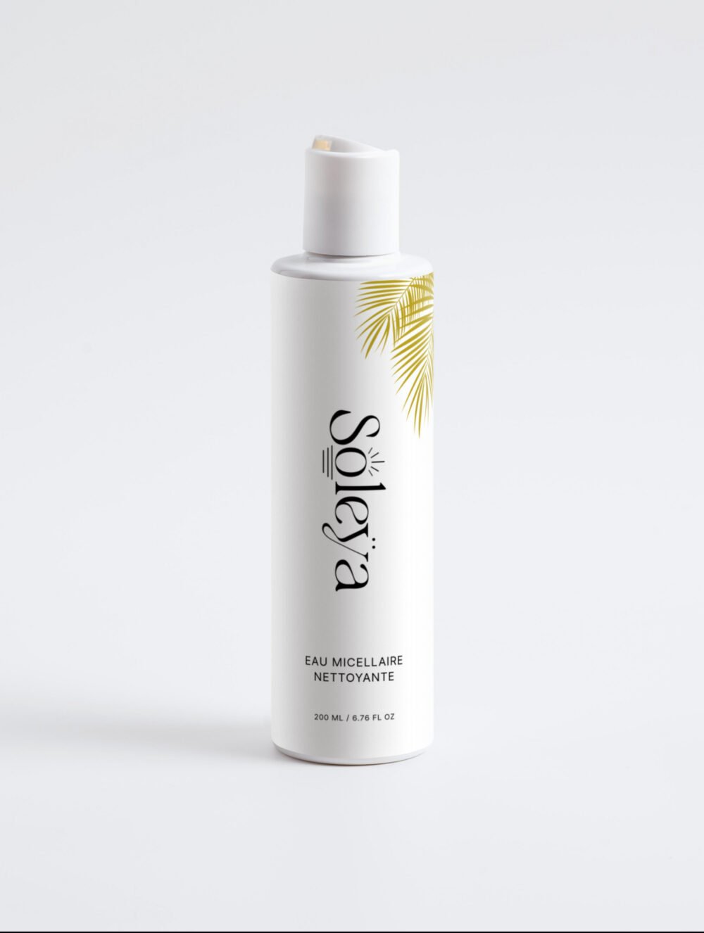 Eau micellaire nettoyante